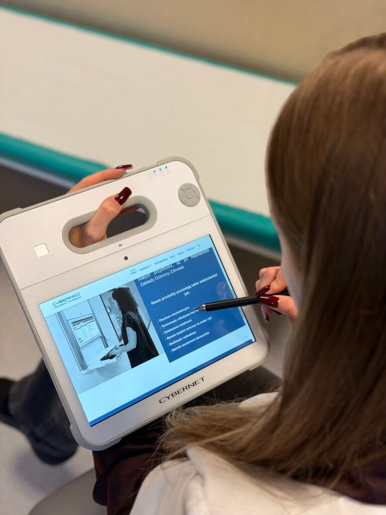 Dostarczenie tabletu CyberMed RX do SPZPOZ Ośrodek Zdrowia w Mircu